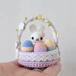 *刺繍糸の小さなイースターバニー*