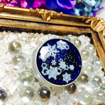 ✳︎✳︎雪の舞う夜   ピルケース  クリスマスプレゼント