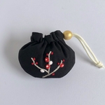 手刺繍ミニ巾着ポーチ「アミュレット・黒」