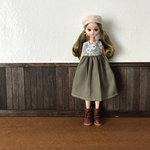リカちゃん服　お洋服セット（ワンピース・ベレー帽・ピアス）