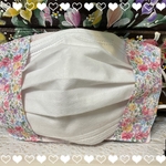 新作❤️不識布マスクカバー　マスクカバー　リバティ風　レース　春にピッタリ　ピンク地　❤️お値下げしました