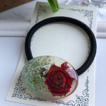 【今だけ送料無料】.*･ﾟ押し花×薔薇 レジン ヘアゴム.ﾟ･*.