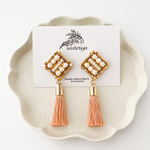 spring tassel earring < ivory >