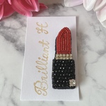 ビーズ刺繍✨キラキラ輝くリップのブローチ❤️帽子やバッグにも✨