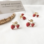 【 再販13 】ミニ♡いちご ピアス🍓 ( 18kgp ) 