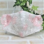 ゴージャスな大き目なお花を刺繍したレースマスク