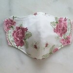 ２３.ローズピンクの上品華刺繍レースの美しいマスク　