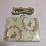 [送料込み　受注作成　うさぎパスケース　大人可愛い動物IDカードホルダー　ウサギネームホルダー  兎社員証