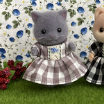 ベリーの刺繍が可愛い春のワンピース(ベージュ)