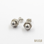 小さな袋ナット　ピアス
