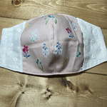 ピンクにレース　裏は桜