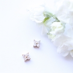 mini gold flower zirconia...   一粒ピアス/樹脂ノンホールピアス（イヤリング）
