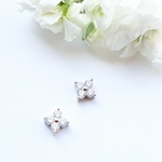 silver flower zirconia...  一粒ピアス/樹脂ノンホールピアス（イヤリング）