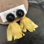blackビーズ×yellowシフォンピアス・イヤリング