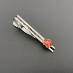 紅梅のネクタイピン