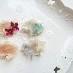 ４姉妹の花のブローチ