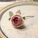 h様専用　布花　カップ咲きの薔薇ブローチ　