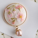 【7/4(日)21:00受注開始】刺繍　ポニーフックorブローチㅤ桜(ほころび)