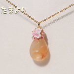 桜瑪瑙（チェリーブロッサムアゲート）と桜ブーケ（樹脂粘土）のペンダントトップS
