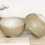 水玉模様のごはん茶碗（アイボリー2点）