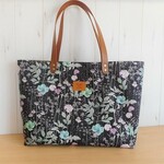 リバティ　イルマ　ブラック×グリーンの大きめトート　　