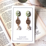 お花カメオカボションとレースチャームイヤリング