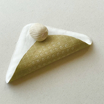 花刺し　刺し子ハンカチ　　レトロ芥子色