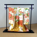 飾って楽しむミニ着物〈クリーム色 菊〉☆訳あり☆