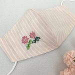 春色♡お花刺繍のリネンマスク　刺繍マスク　手刺繍　お花　リネン　春マスク　ベビーピンク　花柄　大人用立体マスク　ダブルガーゼマスク　母の日ギフトにも