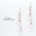 揺れる花びら(504) ピアス/イヤリング/ノンホールピアス/樹脂ピアス