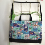 ラスト1点限り❗️【受注制作】w45×30cm W45×35cm ★水色 チェック パッチ 車柄 🚘 ★ ショルダーひもつき大きめレッスバッグ