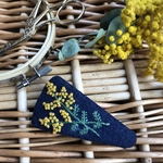【バレッタ】ミモザ刺繍.三角形