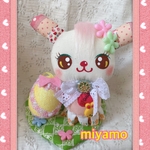 春色のイースターうさぎちゃんのぬいぐるみ
