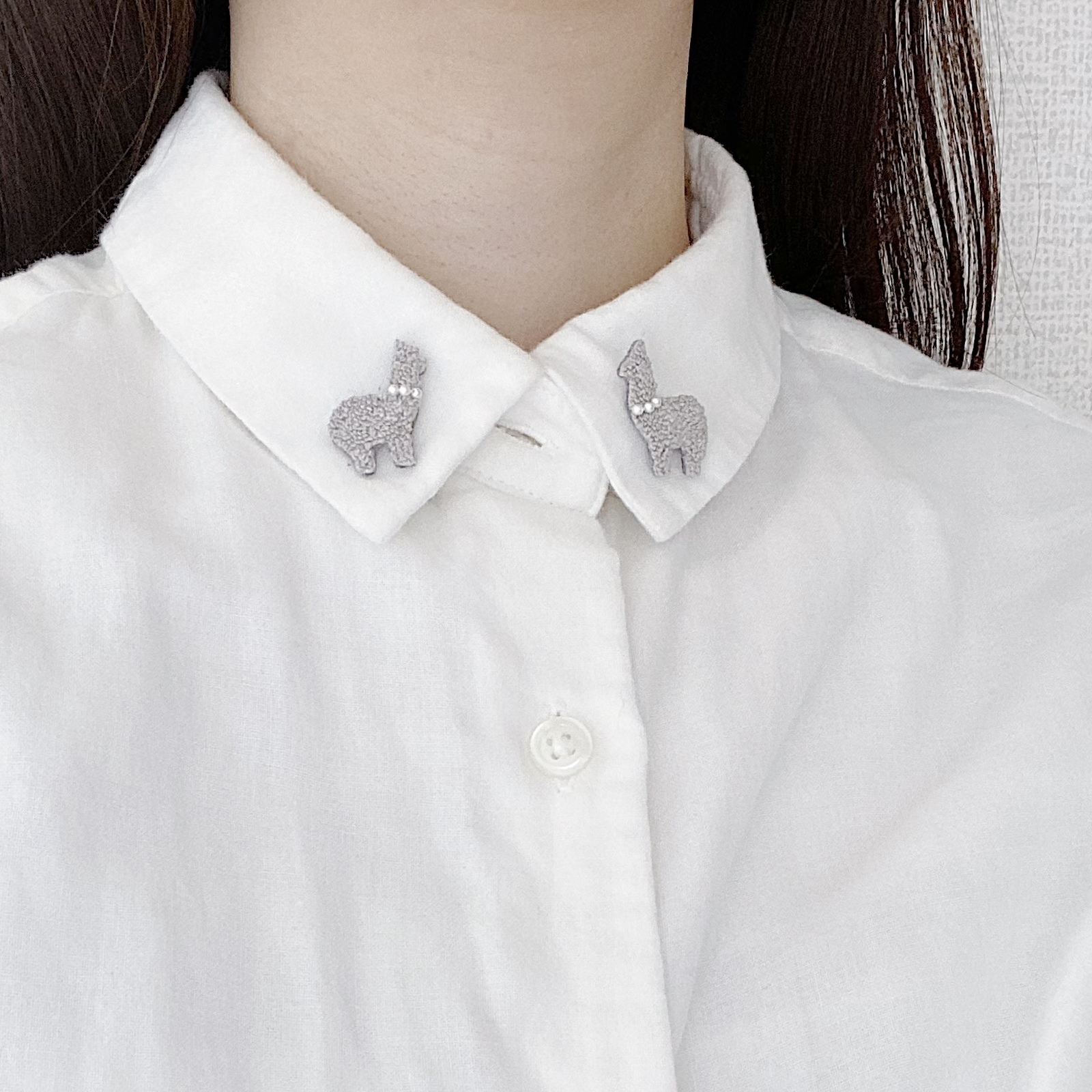 ジビエ 販売 もこもこアルパカ刺繍 ピンブローチ Gray 横向き 左向き 受注制作 日本最大級のハンドメイド 手作り通販サイト 5ec9a5 公式通販 オンラインストア Inspektorat Madiunkota Go Id