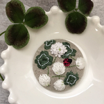 リネン生地刺繍ブローチ