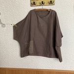 リネンの身巾たっぷり　ももんがプルオーバー　くすみ茶　ポケットココア色