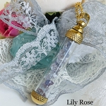 夜桜の雫（変色ガラス）カレット封入小瓶ペンダント 