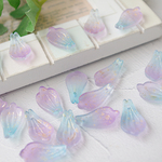 New！20個★ガラスの花びらビーズ　グラデーション　花　すりガラス