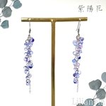 紫陽花 揺れる うるうる青と薄紫のフックピアス／イヤリング