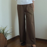ストレッチチノクロスのセミワイドストレートパンツ・股下68㎝（股下カット無料調整）