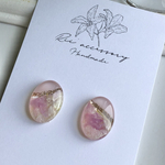 【今だけ送料無料】.*･ﾟドライフラワー×くすみピンク レジン ピアス イヤリング.ﾟ･*.