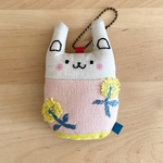 ミナペルホネン イースターうさぎのぬいぐるみ ٭ バッグチャーム.02