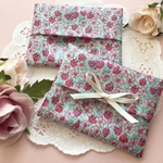 再再販🍓ポケットティッシュケース  ⌘アシュテッド 〈01P2〉 リボンありorリボンなし⌘  リバティ ラミネート生地使用