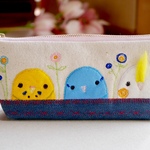 コトリの刺繍ペンケース