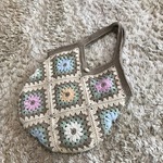 お値下げ　お花畑の様な編みバック/ お花モチーフ/ 春色   3100→2900