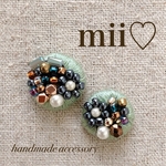 ビーズ刺繍ピアス／イヤリング　
