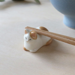 香箱座り猫の箸置き/置物 ［ブラウン］