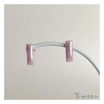 パールカラーのショートバーピアス(薄紫)