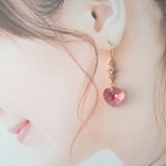 ハートスワロフスキーのピアス/イヤリング