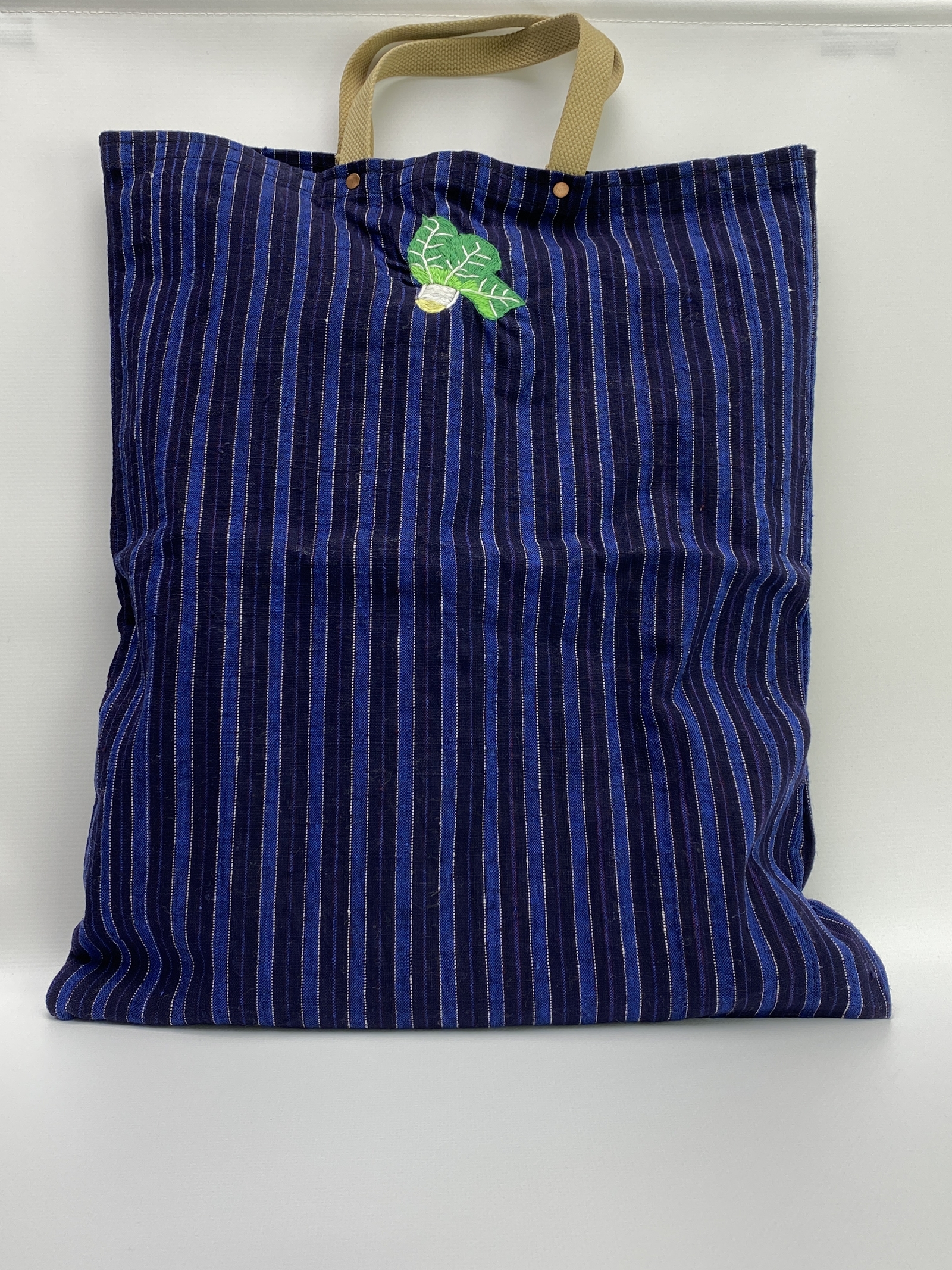 刺繍の布包